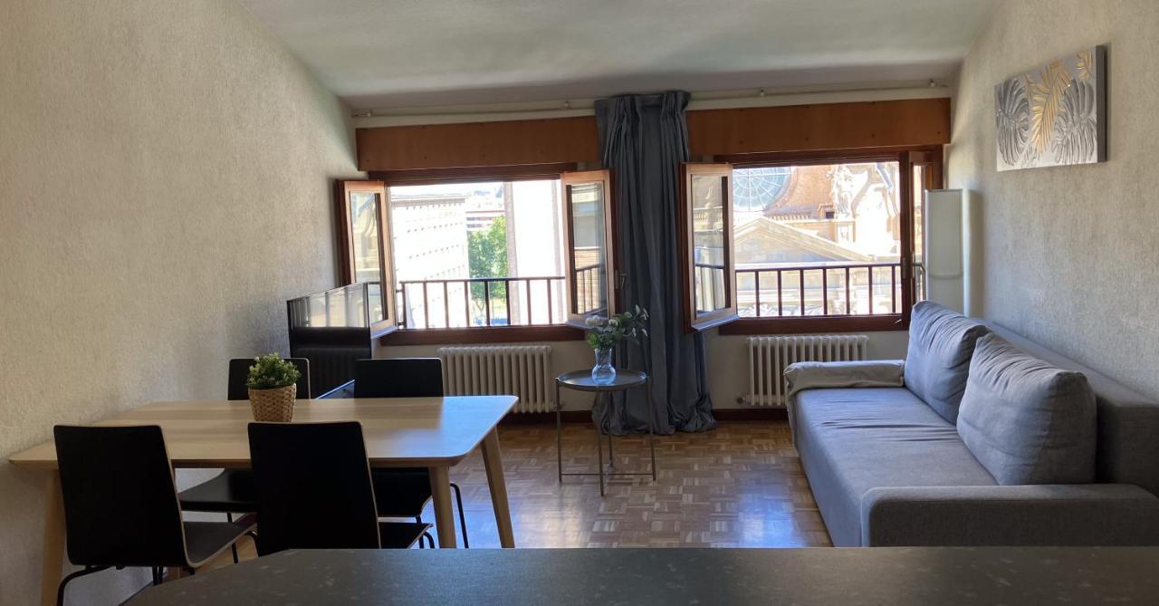 Apartament Vtz El Balcon A La Basilica I - Vistas Inmejorables A La Basilica Del Pilar! Saragossa Zewnętrze zdjęcie
